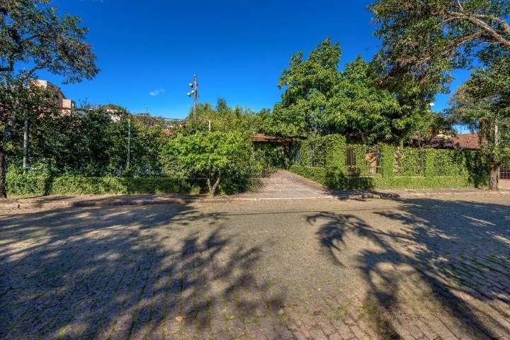 Casa com 5 quartos, cancha de tênis, piscina,450m2, 2.423m² de terreno: 64ª foto da galeria de imagens do imóvel