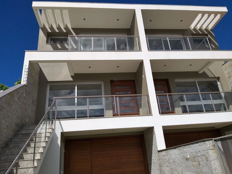 Excelente casa c/03 suítes, 05 vagas, Chácara das Pedras, Porto Alegre: 1ª foto da galeria de imagens do imóvel