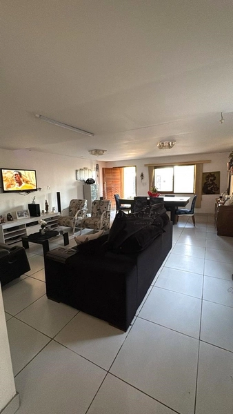 Casa na Hipica, 03 dormitórios, terreno 500m²: 2ª foto da galeria de imagens do imóvel