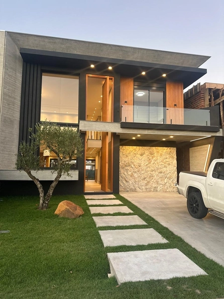 Sobrado à venda no condomínio Zen Concept Resort em Xangri-Lá: 1ª foto da galeria de imagens do imóvel