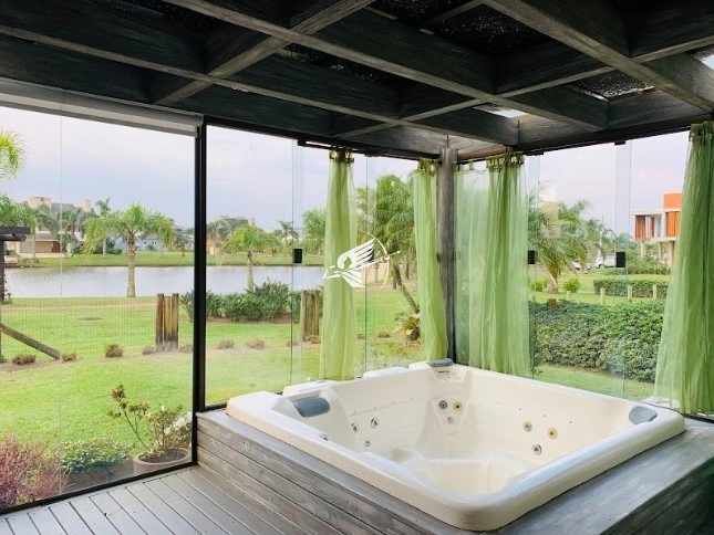 Casa Frente Lago à venda no condomínio Quintas do Lago em Xangri-Lá: 27ª foto da galeria de imagens do imóvel