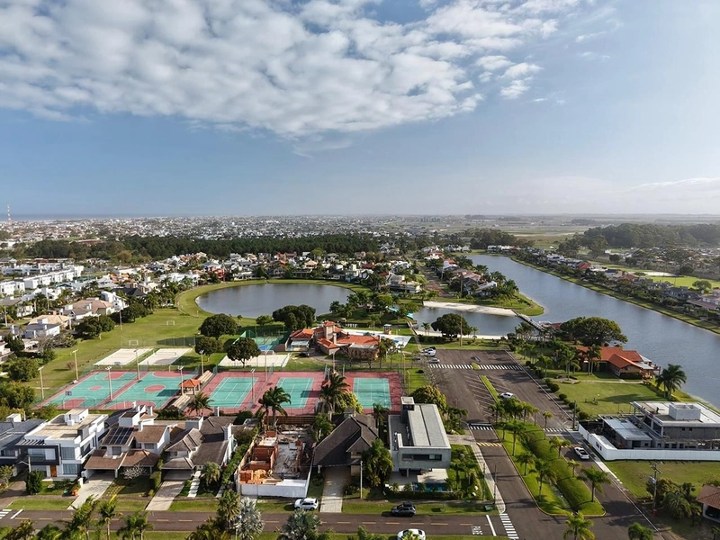 Sobrado à venda no condomínio Atlântida Lagos Park : 2ª foto da galeria de imagens do imóvel
