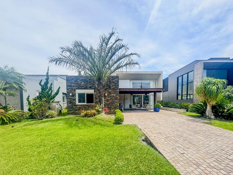 Casa a venda no condomínio ventura : 1ª foto da galeria de imagens do imóvel