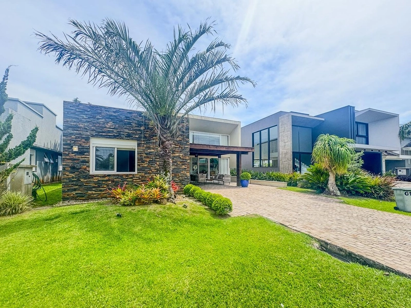 Casa a venda no condomínio ventura : 3ª foto da galeria de imagens do imóvel