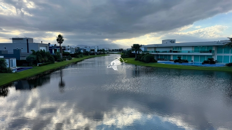 Sobrado beira lago à venda no condomínio Enseada Lagos em Xagri-Lá: 47ª foto da galeria de imagens do imóvel
