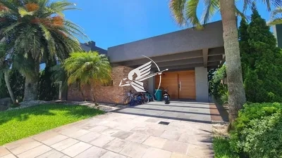 Casa térrea à venda no condomínio Enseada Lagos em Xangri-Lá: 1ª foto da galeria de imagens do imóvel