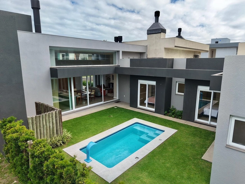 Casa à venda no condomínio Velas da Marina : 3ª foto da galeria de imagens do imóvel