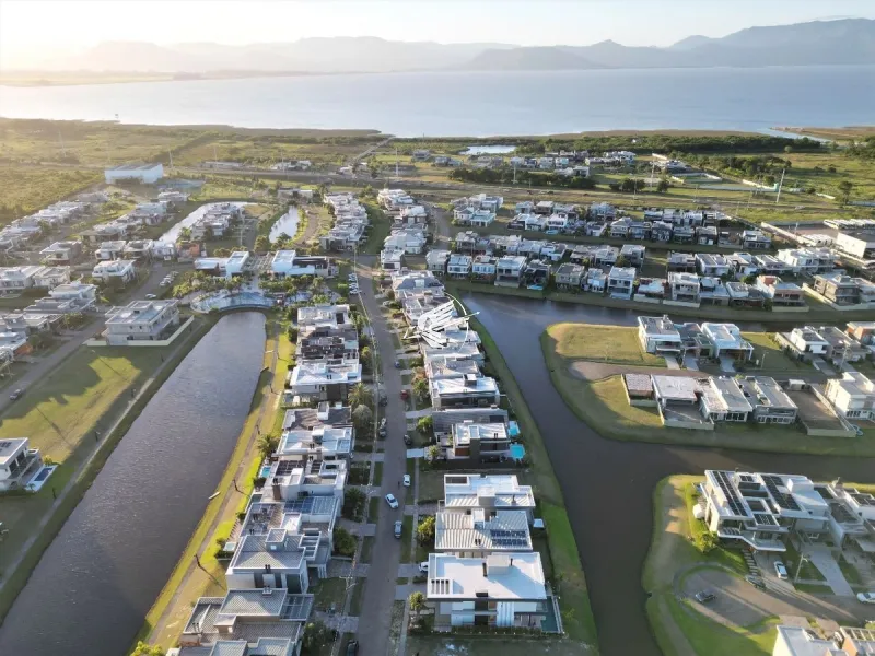 Casa à venda no condomínio Capão Ilhas Resort: 1ª foto da galeria de imagens do imóvel