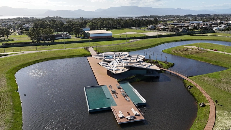 Lote/Terreno beira lago à venda no condomínio Lótus em Atlântida: 14ª foto da galeria de imagens do imóvel