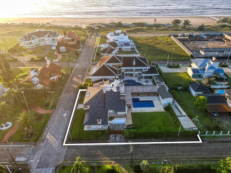 Casa á venda em Atlântida: 3ª foto da galeria de imagens do imóvel