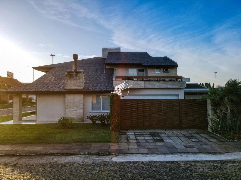 Casa á venda em Atlântida: 2ª foto da galeria de imagens do imóvel