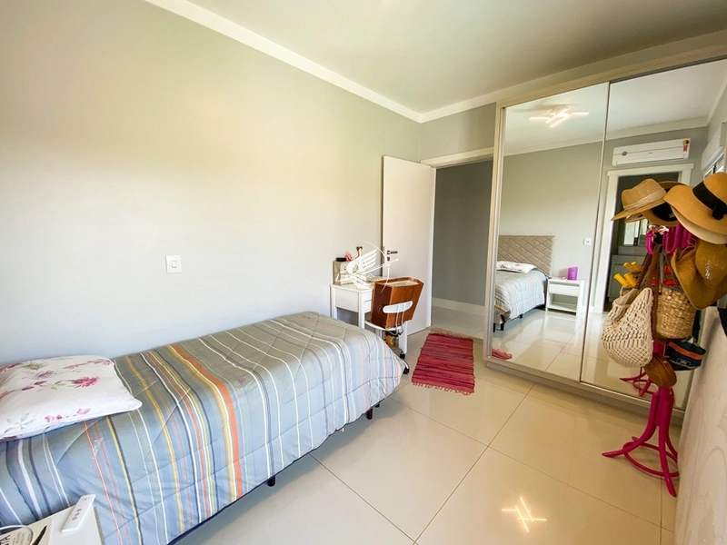 Casa à venda no condomínio Las Palmas: 27ª foto da galeria de imagens do imóvel