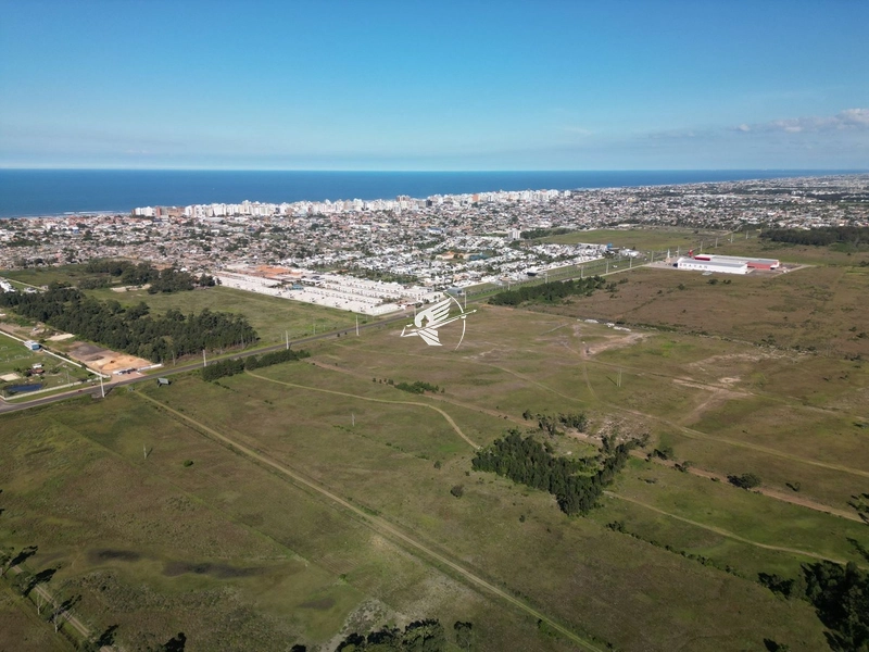 Lote/Terreno Beira Lago à venda no condomínio Viz Home Lake: 5ª foto da galeria de imagens do imóvel