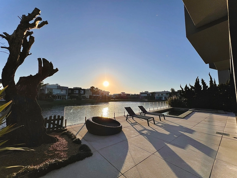 Casa Beira Lago à venda no condomínio Enseada Lagos - Xangri-Lá: 8ª foto da galeria de imagens do imóvel
