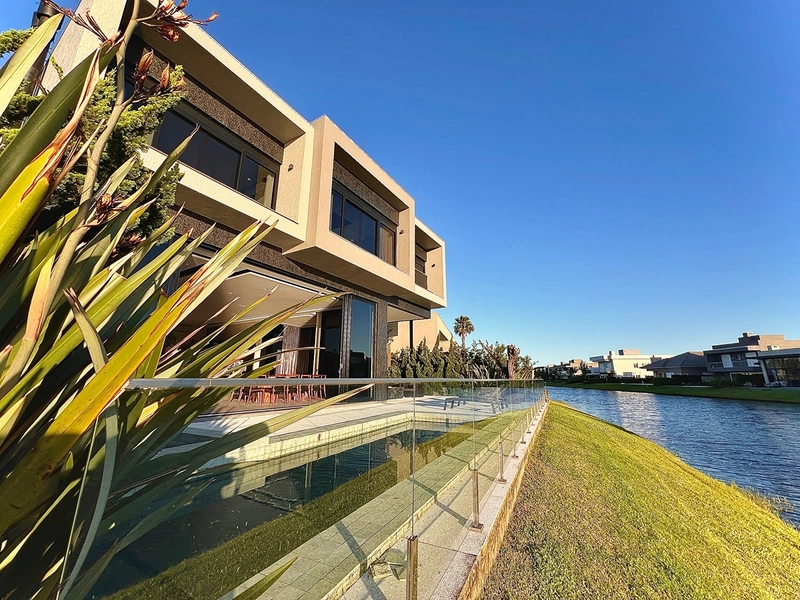 Casa Beira Lago à venda no condomínio Enseada Lagos - Xangri-Lá: 11ª foto da galeria de imagens do imóvel