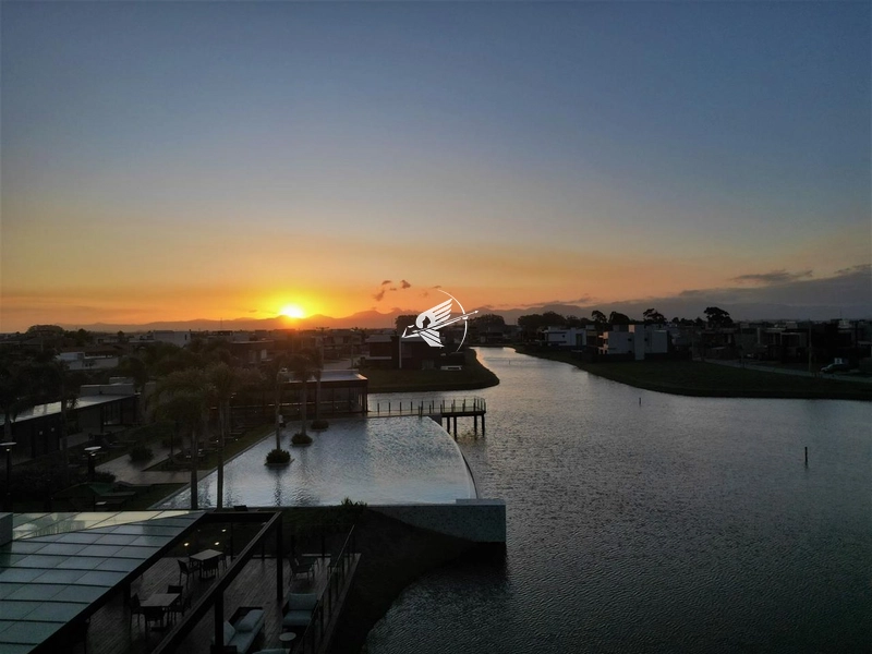 Casa Beira Lago à venda no condomínio Sunset em Xangri-Lá: 24ª foto da galeria de imagens do imóvel