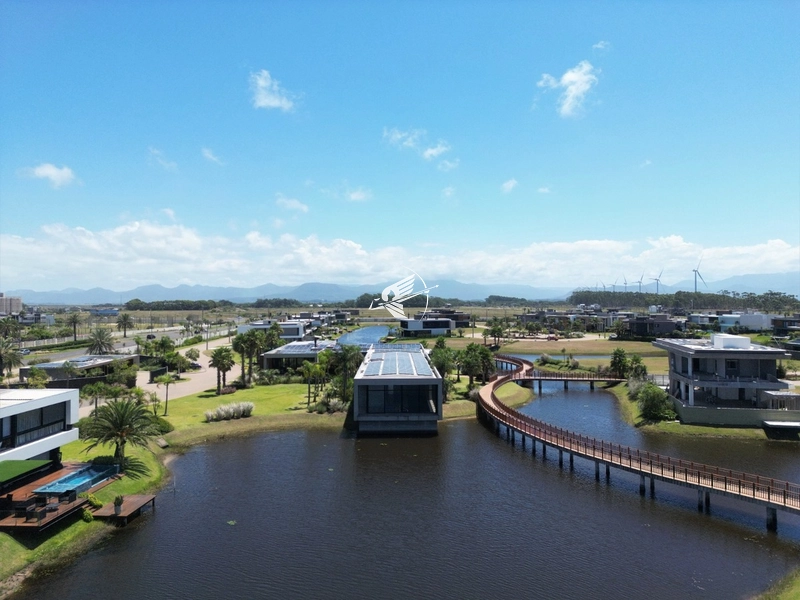 Lote/Terreno beira lago à venda no condomínio Sense em Xangri-Lá: 4ª foto da galeria de imagens do imóvel