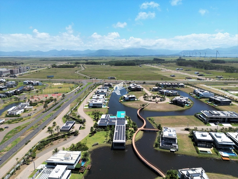 Lote/Terreno beira lago à venda no condomínio Sense em Xangri-Lá: 6ª foto da galeria de imagens do imóvel