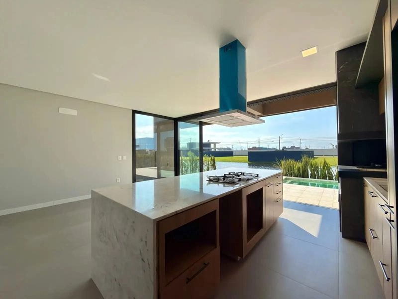 CASA Á VENDA EM CODOMÍNIO: 6ª foto da galeria de imagens do imóvel