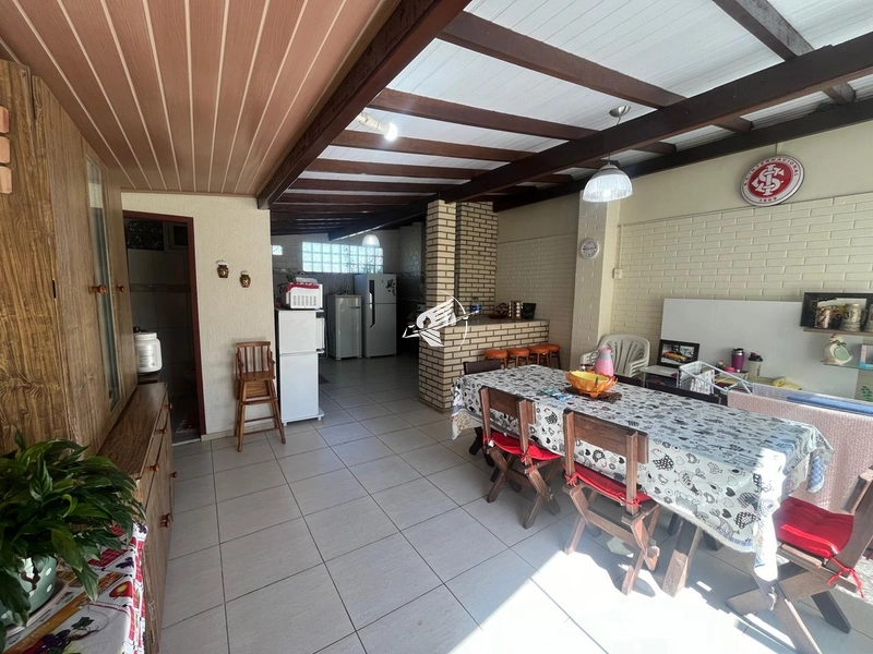 Casa à venda no Arpoador em Xangri-Lá: 2ª foto da galeria de imagens do imóvel