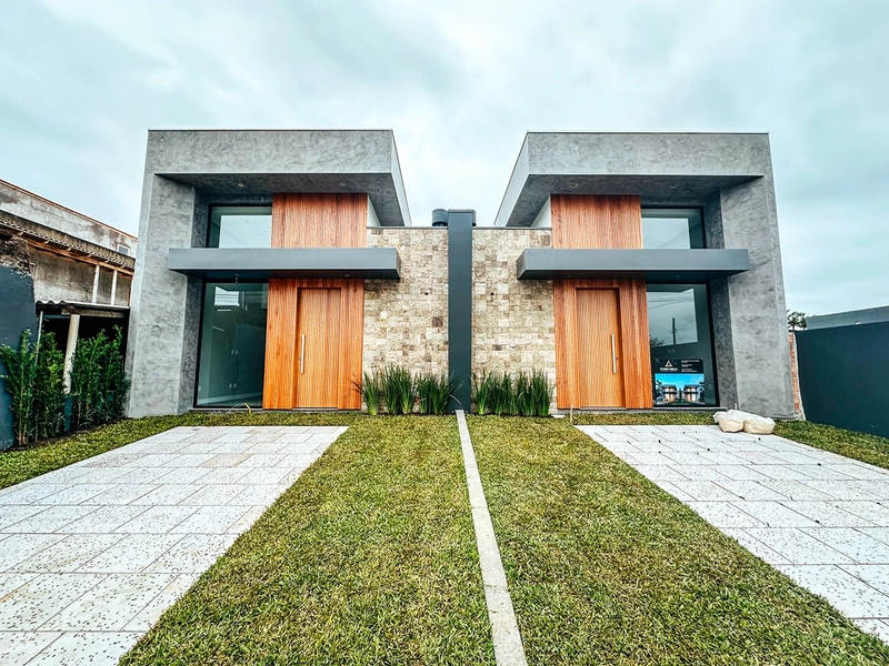 Casa geminada à venda em Rainha do Mar - Xangri-Lá: 1ª foto da galeria de imagens do imóvel