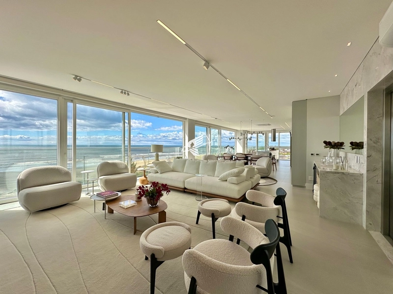 Apartamento com vista para o mar à venda em Capão da Canoa: 2ª foto da galeria de imagens do imóvel