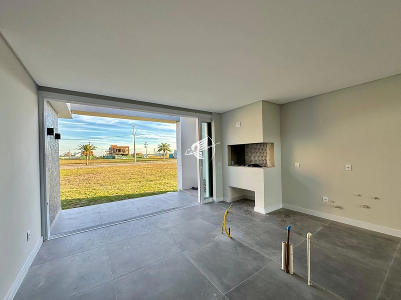 Casa térrea no condomínio Allure Beach Condo: 2ª foto da galeria de imagens do imóvel