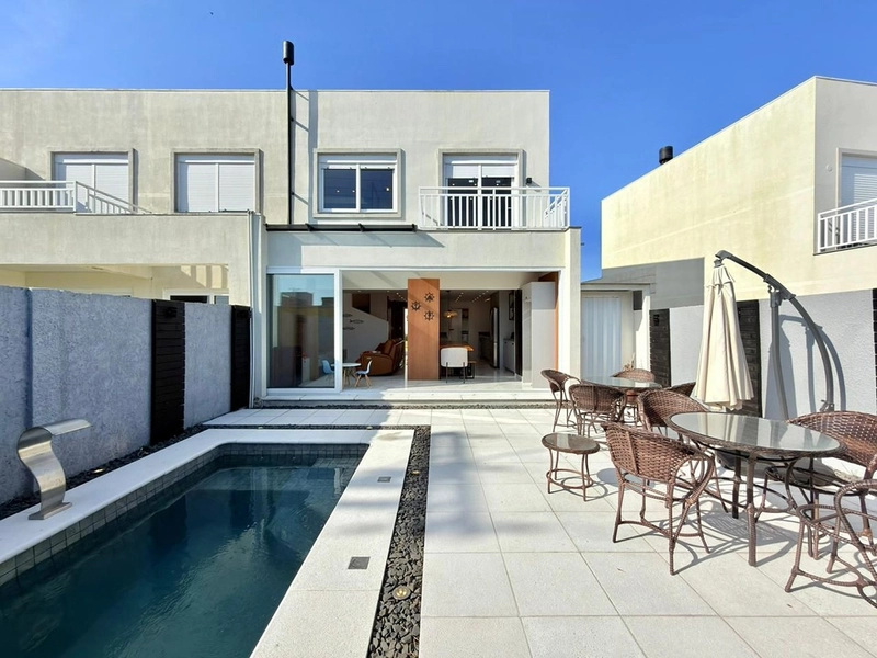 Sobrado à venda no condomínio Pateo Marbella em Xangri-Lá: 3ª foto da galeria de imagens do imóvel