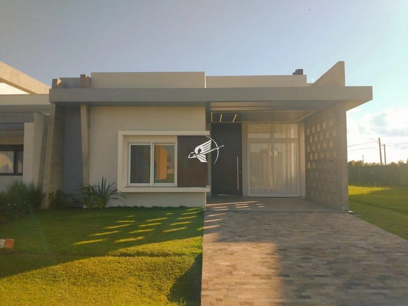 Casa térrea à venda no condomínio Terrasul em Capão da Canoa: 1ª foto da galeria de imagens do imóvel