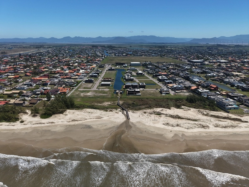 Lote/Terreno beira lago no condomínio Los Cobos em Xangri-Lá: 24ª foto da galeria de imagens do imóvel