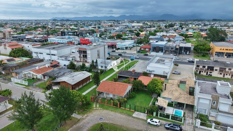 Casa à venda no Centro de Xangri-Lá: 1ª foto da galeria de imagens do imóvel