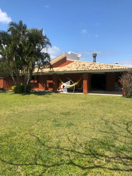 Casa á venda em Atlântida: 6ª foto da galeria de imagens do imóvel