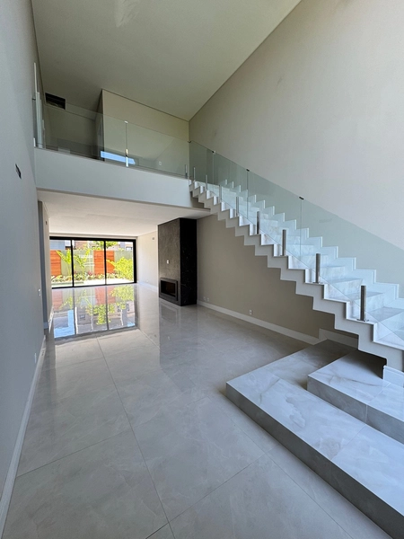 Sobrado à venda no condomínio Sunset em Xangri-Lá: 3ª foto da galeria de imagens do imóvel