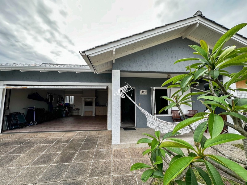 Casa à venda no Centro de Xangri-Lá: 1ª foto da galeria de imagens do imóvel