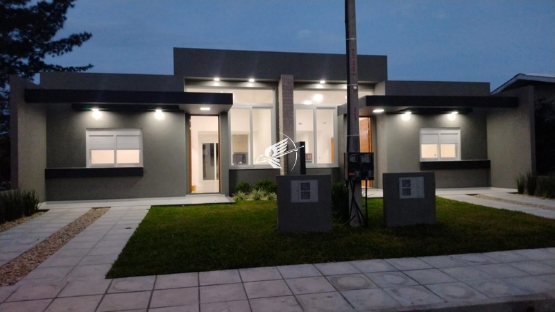 Casa Geminada á venda em Xangri-lá, bairro Maristela: 1ª foto da galeria de imagens do imóvel