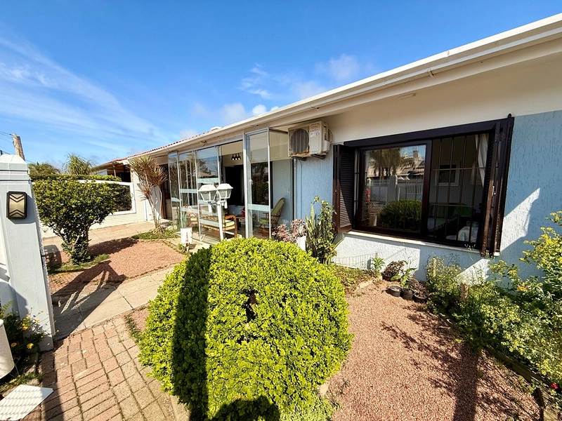 Casa à venda no Centro de Xangri-Lá: 1ª foto da galeria de imagens do imóvel