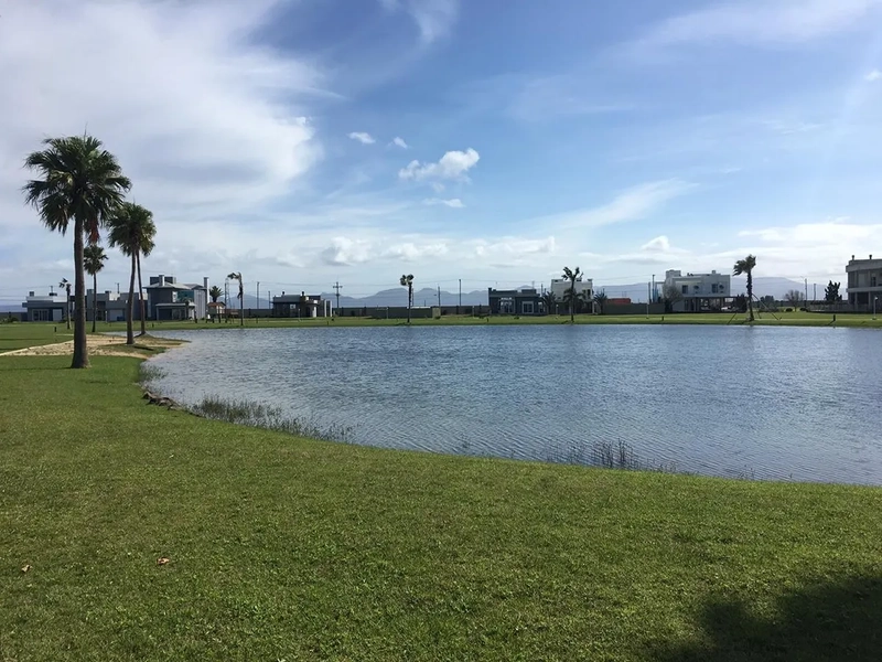 Lote/Terreno à venda no condomínio Riviera em Xangri-Lá: 3ª foto da galeria de imagens do imóvel