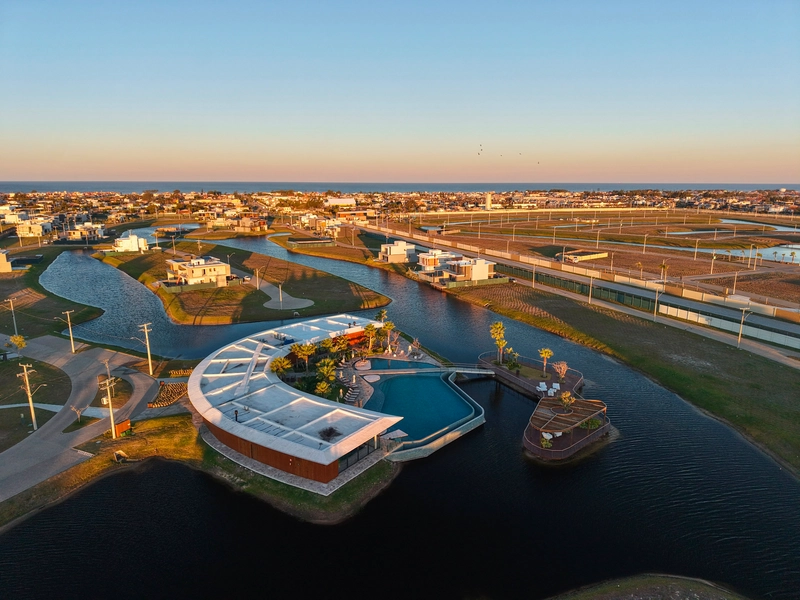 BEIRA LAGO: 23ª foto da galeria de imagens do imóvel