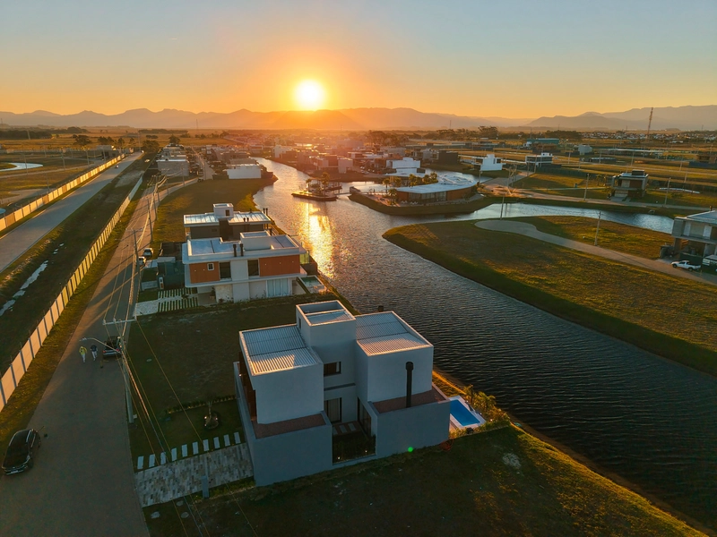 BEIRA LAGO: 24ª foto da galeria de imagens do imóvel