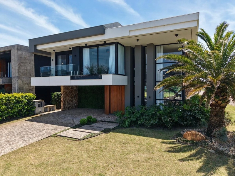 Sobrado à venda no Condomínio Sense em Xangri-Lá: 1ª foto da galeria de imagens do imóvel