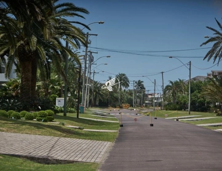 Terreno á venda no condomínio Bosques de Atlântida: 1ª foto da galeria de imagens do imóvel