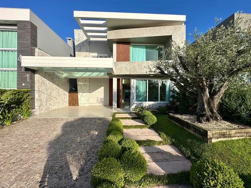 Sobrado à venda no condomínio Condado de Capão: 1ª foto da galeria de imagens do imóvel