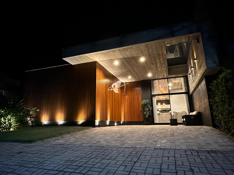 Casa à venda em Xangri-Lá: 2ª foto da galeria de imagens do imóvel