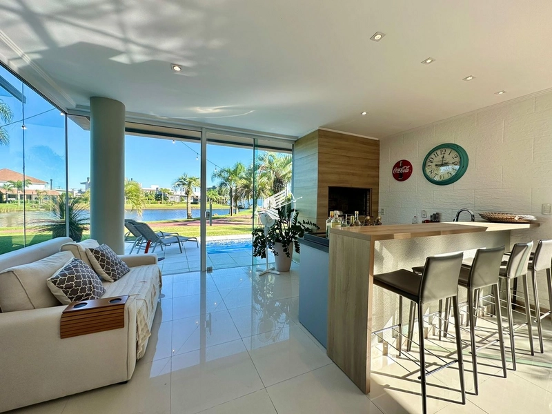 Casa beira lago à venda no condomínio Quintas do Lago: 17ª foto da galeria de imagens do imóvel