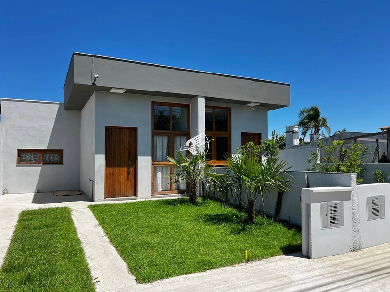 Casa à venda no Centro de Xangri-Lá: 1ª foto da galeria de imagens do imóvel