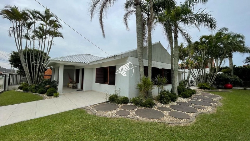 Casa à venda em Xangri-Lá: 2ª foto da galeria de imagens do imóvel