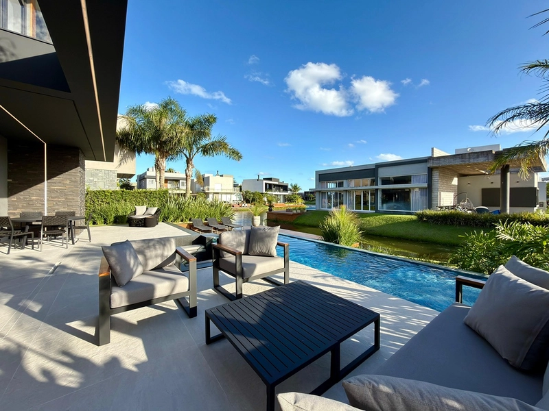 Casa Beira Lago à venda no condomínio Malibu Beach Residence: 15ª foto da galeria de imagens do imóvel