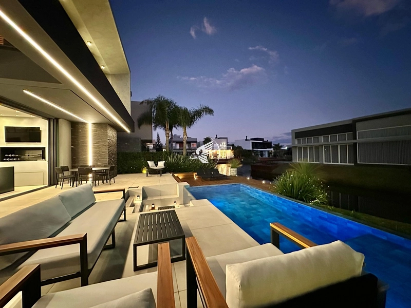 Casa Beira Lago à venda no condomínio Malibu Beach Residence: 24ª foto da galeria de imagens do imóvel