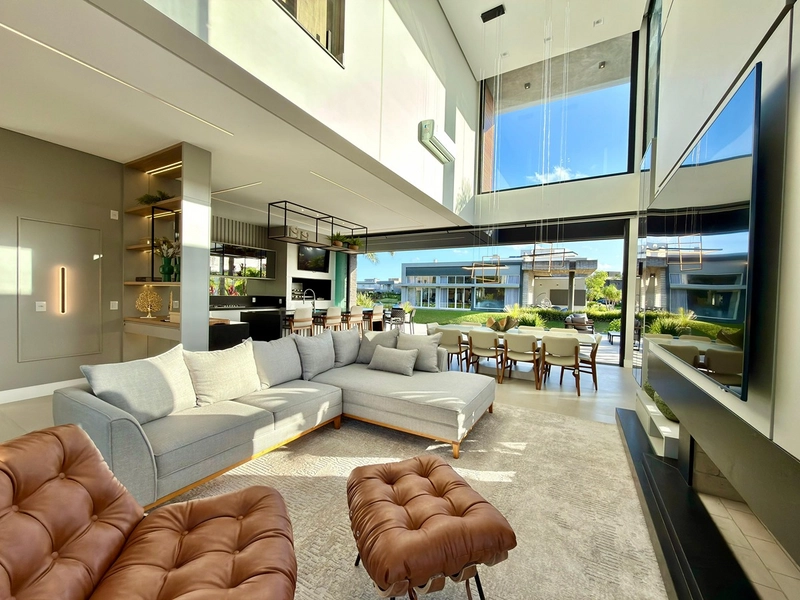 Casa Beira Lago à venda no condomínio Malibu Beach Residence: 3ª foto da galeria de imagens do imóvel