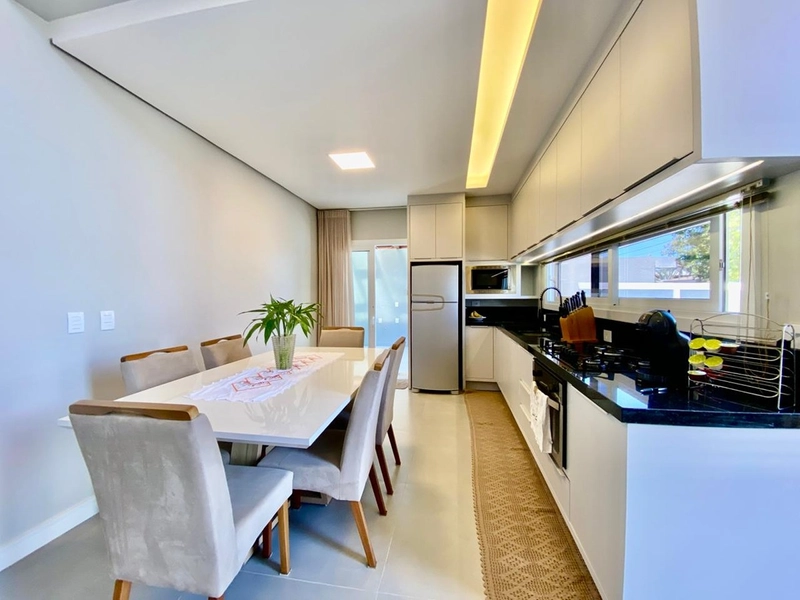 Casa de esquina a venda : 34ª foto da galeria de imagens do imóvel